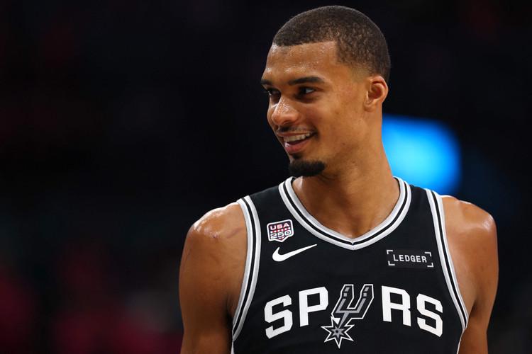 Góc Nhìn Net88: Wembanyama sẽ lại theo Hakeem Olajuwon tập luyện đặc biệt